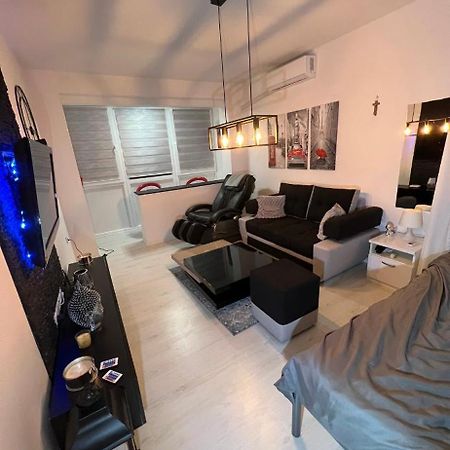 Apartman Paola - Massage Chair- 0-24 Self Check In Out- 주파나 외부 사진